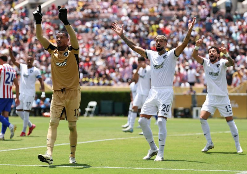 Imagem da noticia Botafogo perde para o Atlético de Madrid, mas garante vaga nas oitavas do Mundial