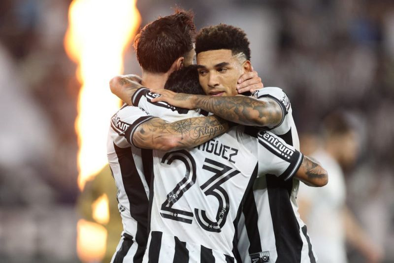 Imagem da noticia Botafogo vence o Ceará em despedida de Igor Jesus e entra no G6 do Brasileirão