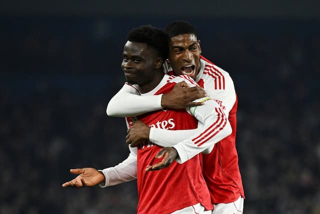 Arsenal vence o Brighton e abre distância na ponta da Premier League Arsenal vence o Brighton e abre distância na ponta da Premier League