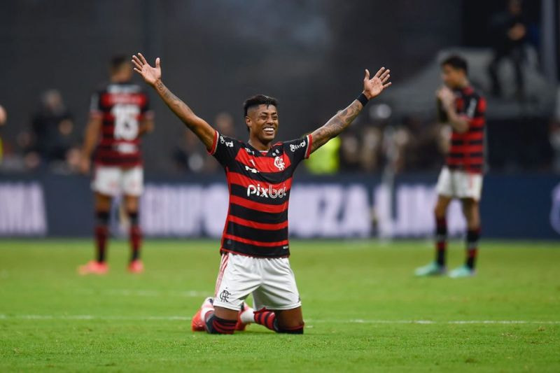 Imagem da noticia Bruno Henrique, do Flamengo, se emociona após título e diz ser inocente em caso de manipulação