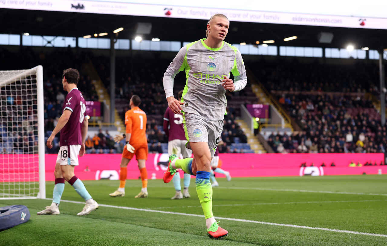 Imagem da noticia Haaland marca, City assume a liderança da Premier League e rebaixa o Burnley