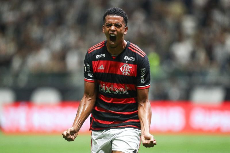 Imagem da noticia Carlinhos celebr goleada do Flamengo no Carioca: "Vencemos bem"