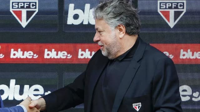 Casares explica mudança do São Paulo para a Vila Belmiro e culpa calendário da CBF Casares explica mudança do São Paulo para a Vila Belmiro e culpa calendário da CBF