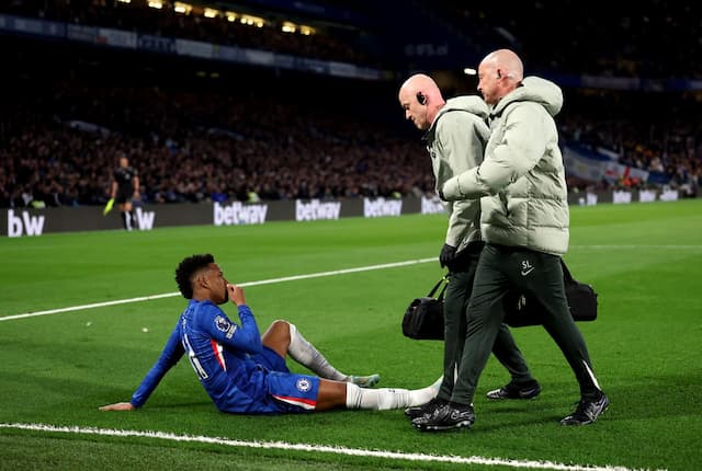 Estêvão sofre lesão grave e pode perder Copa do Mundo Estêvão sofre lesão grave e pode perder Copa do Mundo