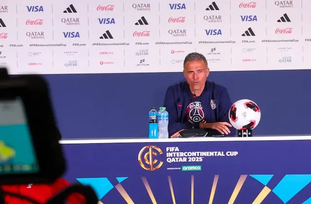 Técnico do PSG fala sobre a final contra o Flamengo e faz comparação com o Botafogo Técnico do PSG fala sobre a final contra o Flamengo e faz comparação com o Botafogo