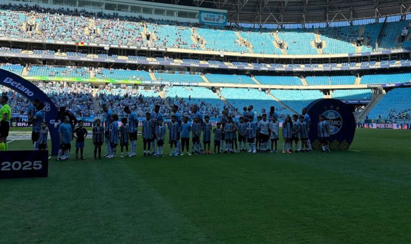 Imagem da noticia Com gol na reta final, Grêmio vence o Santos no Brasileirão