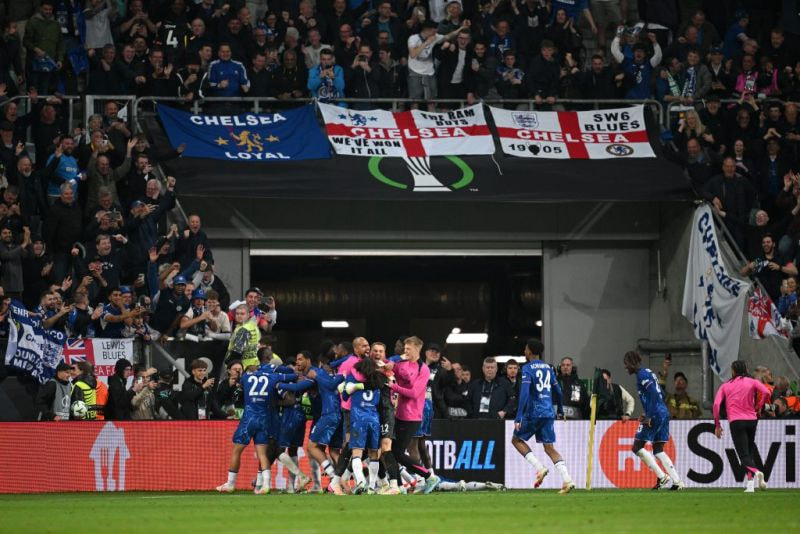 Imagem da noticia De virada, Chelsea goleia Betis e é campeão da Conference League