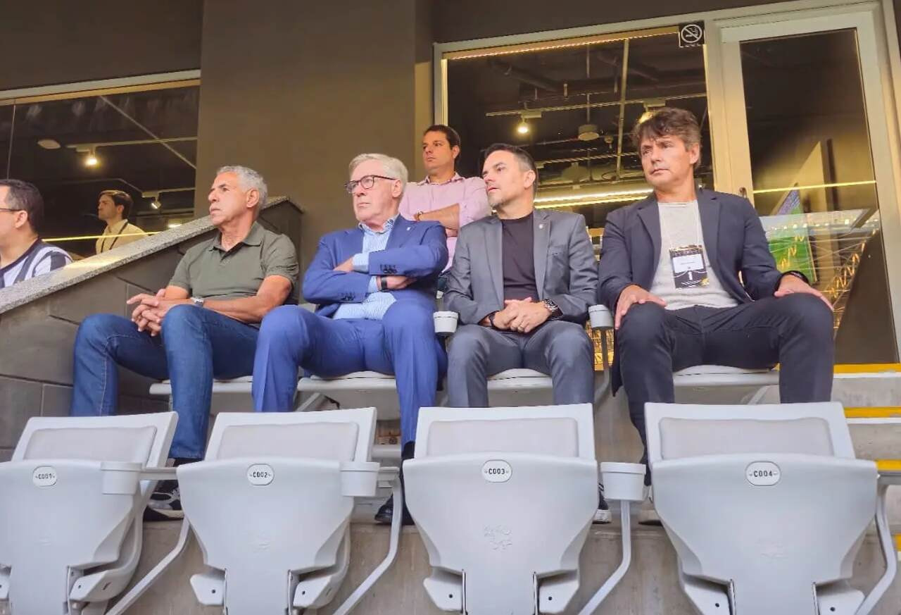 Imagem da noticia Ancelotti e comissão fazem "tour" para conhecer futebol brasileiro