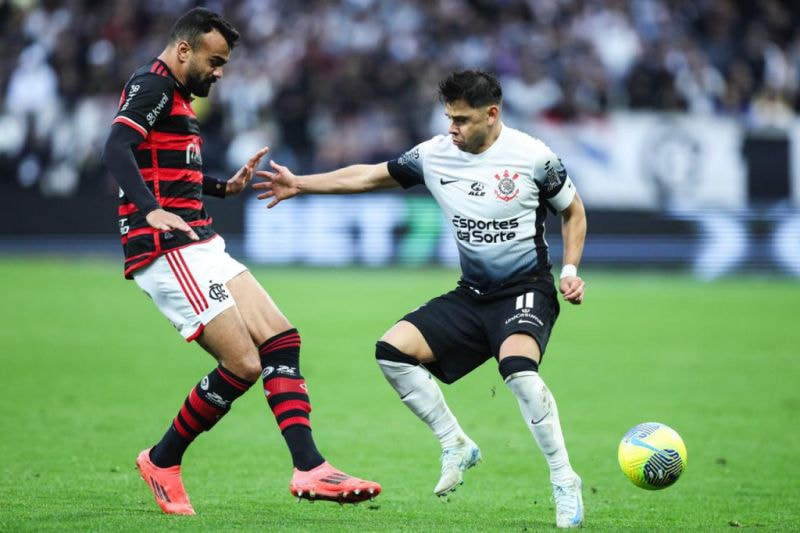 Imagem da noticia Flamengo segura vantagem contra o Corinthians e vai à final da Copa do Brasil