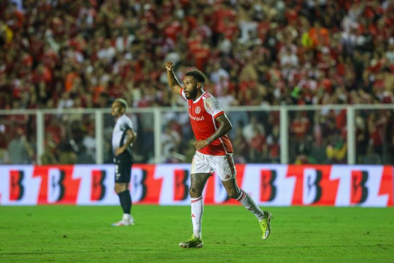 Imagem da noticia Corinthians recebe Internacional em duelo equilibrado por posições no Brasileirão