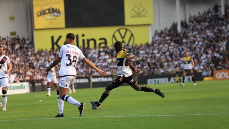 Imagem da noticia Com homenagem a Silvio Santos, Vasco empata com Criciúma