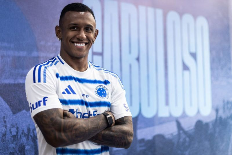 Imagem da noticia Cruzeiro anuncia compra do atacante Marquinhos