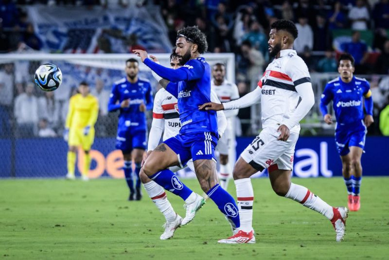 Imagem da noticia Cruzeiro e São Paulo empatam no primeiro teste da temporada