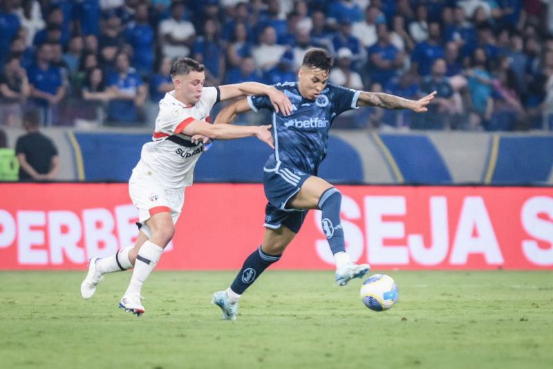 Imagem da noticia Cruzeiro joga mal e perde para o São Paulo no Mineirão