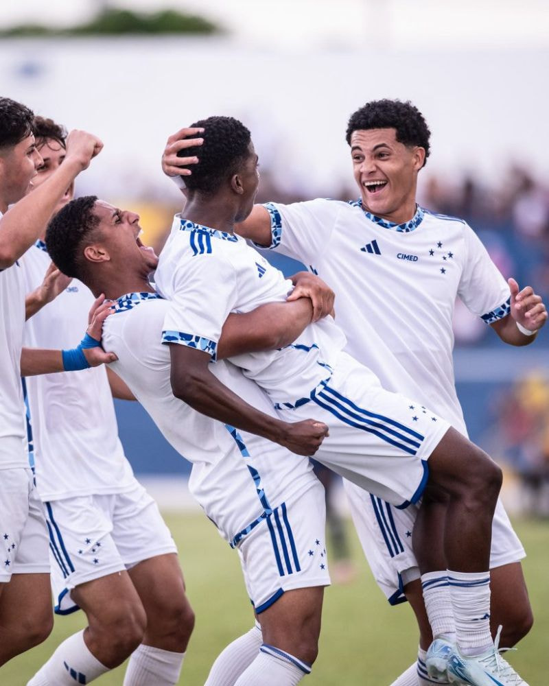Imagem da noticia Cruzeiro vence o São Carlos e avança na Copinha