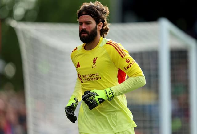 Alisson volta aos treinos e reforça o Liverpool na Premier League Alisson volta aos treinos e reforça o Liverpool na Premier League
