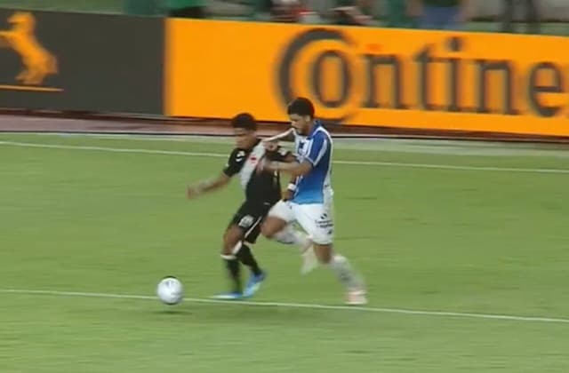 CBF divulga análise do VAR em gol anulado do Vasco CBF divulga análise do VAR em gol anulado do Vasco