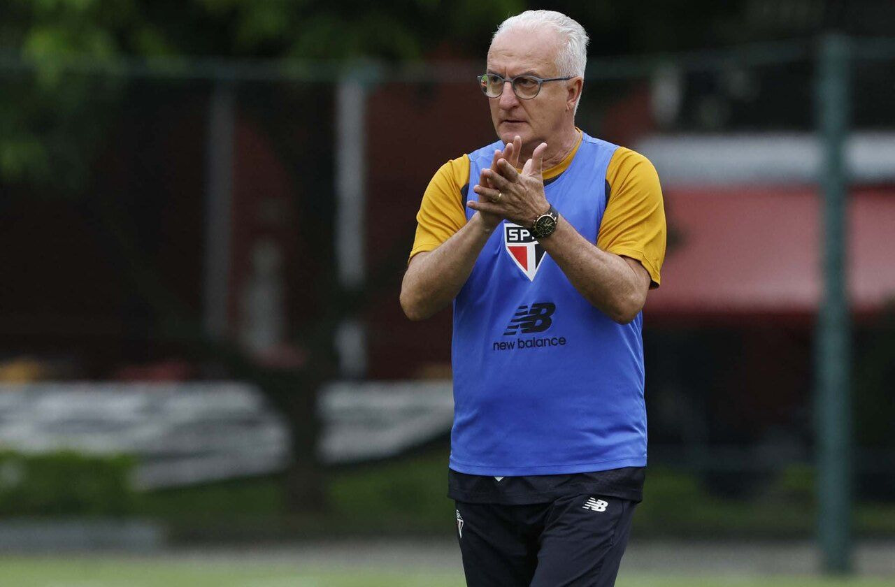 Imagem da noticia Dorival é ovacionado em retorno ao São Paulo e recebe apoio da torcida no Morumbis