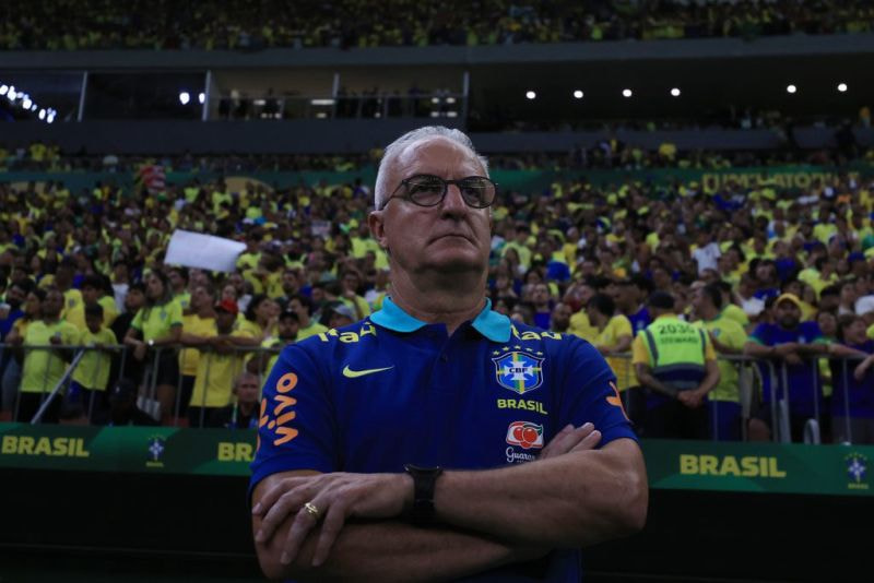 Imagem da noticia Dorival exalta vitória contra Colômbia: "Caminhamos para uma melhora"