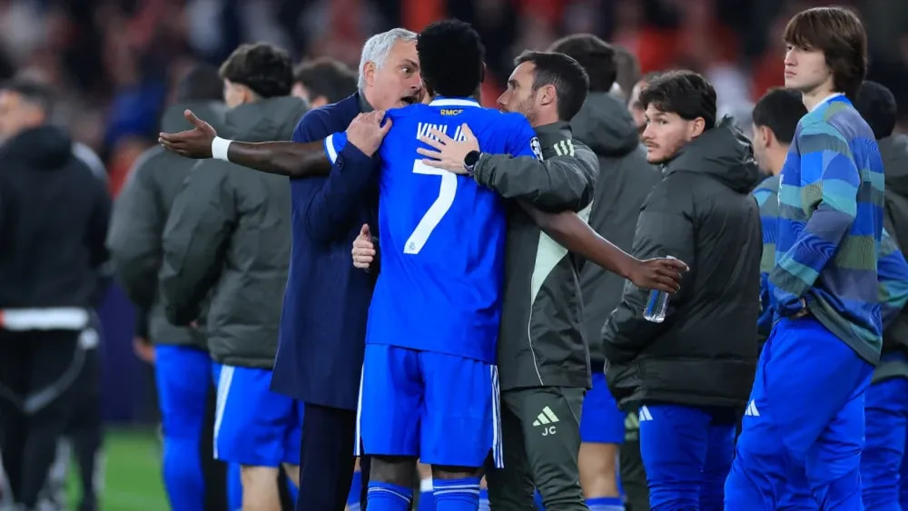 Imagem da noticia Vini Jr. desabafa após ser alvo de racismo em jogo contra o Benfica