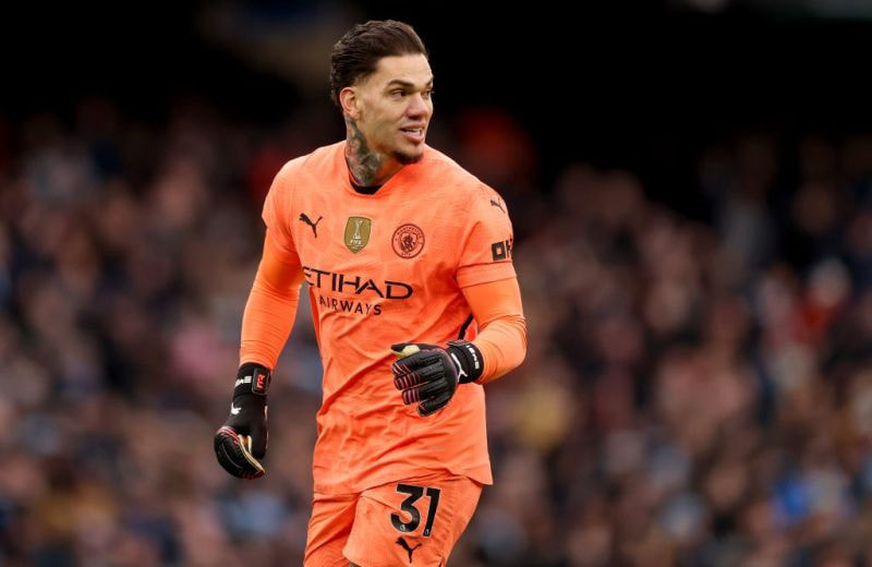 Imagem da noticia Ederson faz história e se torna o goleiro com mais assistências da Premier League