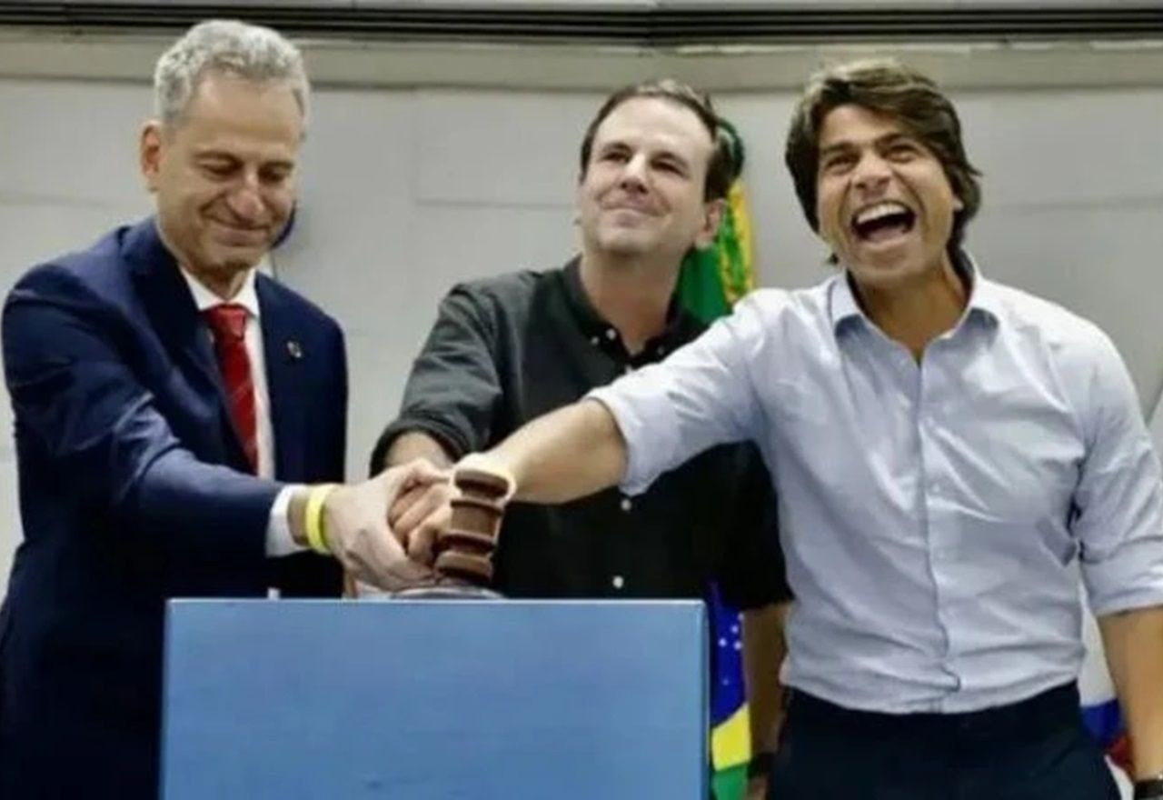 Imagem da noticia Paes nega custo em remoção de estrutura onde será localizado estádio do Flamengo