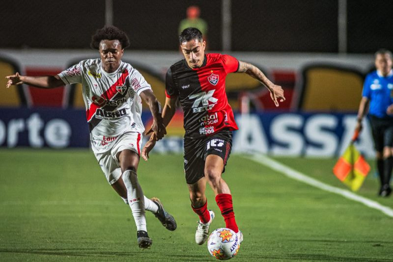 Imagem da noticia Em duelo pela liderança, Vitória visita o Fortaleza pela Copa do Nordeste