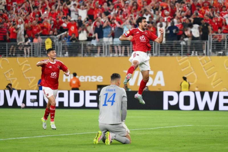 Imagem da noticia Em duelo caótico, Porto e Al Ahly empatam em 4 a 4 e encerram participação no Mundial