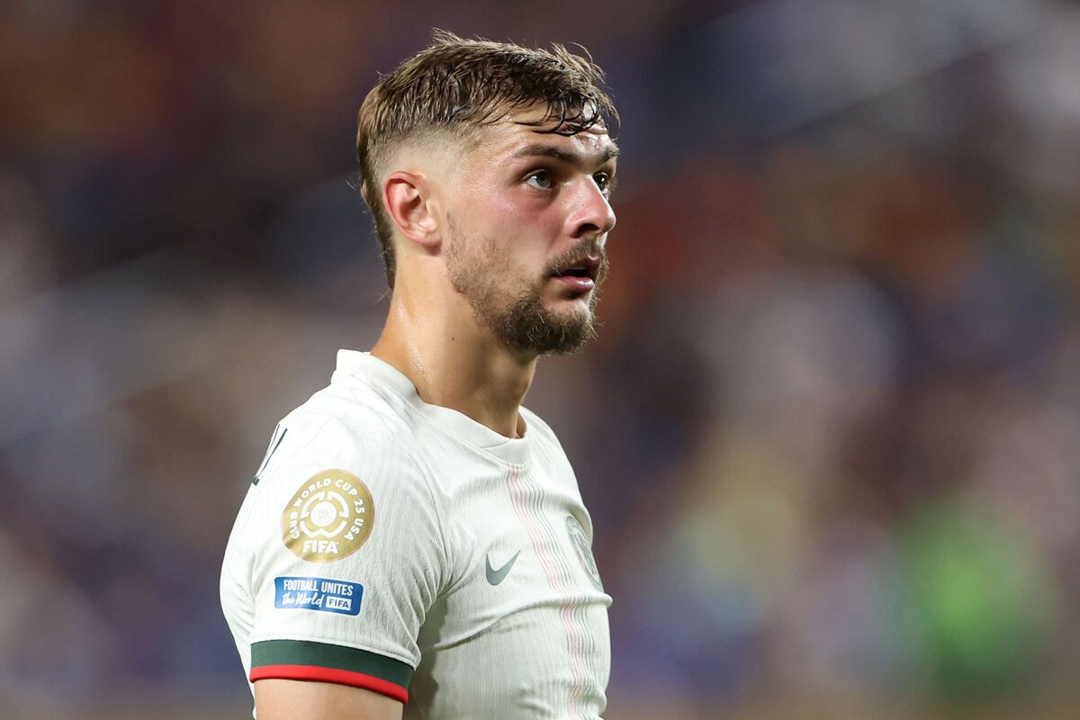 Imagem da noticia Dewsbury-Hall está perto de trocar o Chelsea pelo Everton