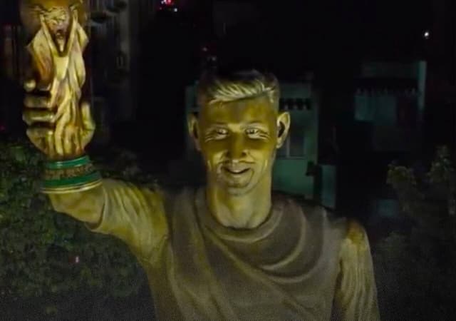 GOAT Tour 2025! Lionel Messi ganha estátua de 21 metros na Índia; veja vídeo GOAT Tour 2025! Lionel Messi ganha estátua de 21 metros na Índia; veja vídeo