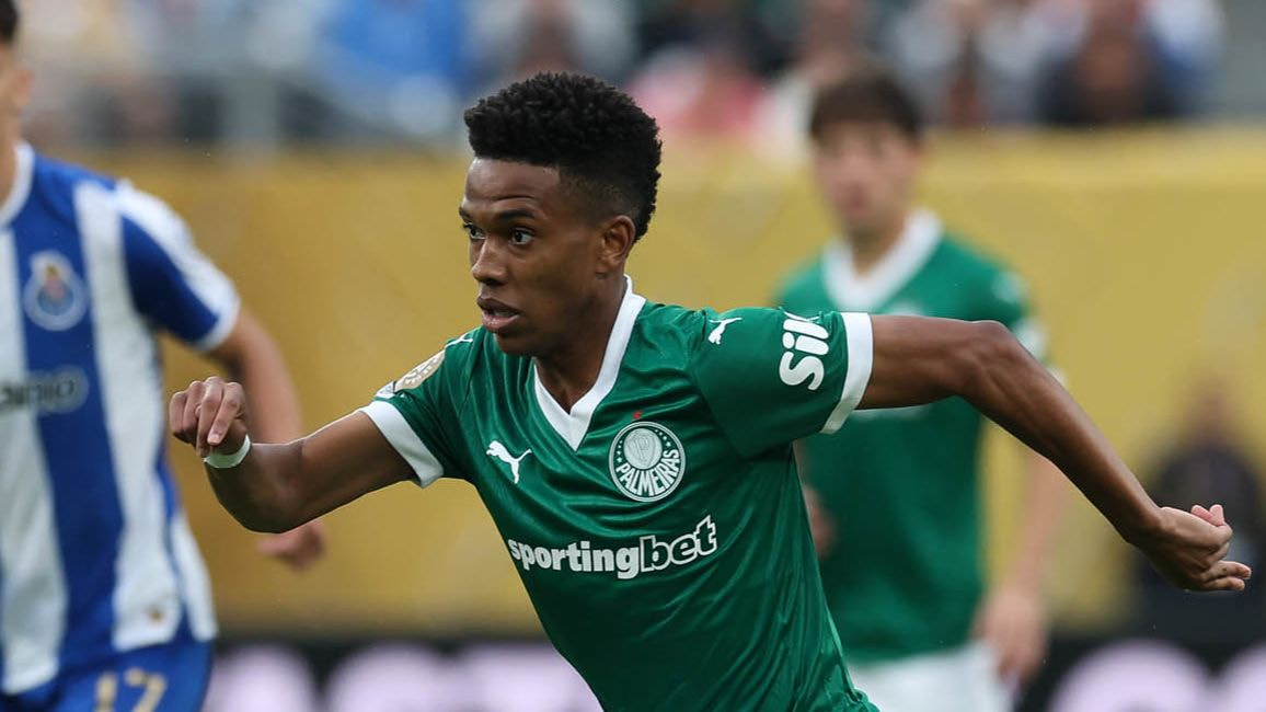 Imagem da noticia Jornal espanhol chama Estêvão de "fenômeno" após estreia no Mundial: "Lembra Messi"