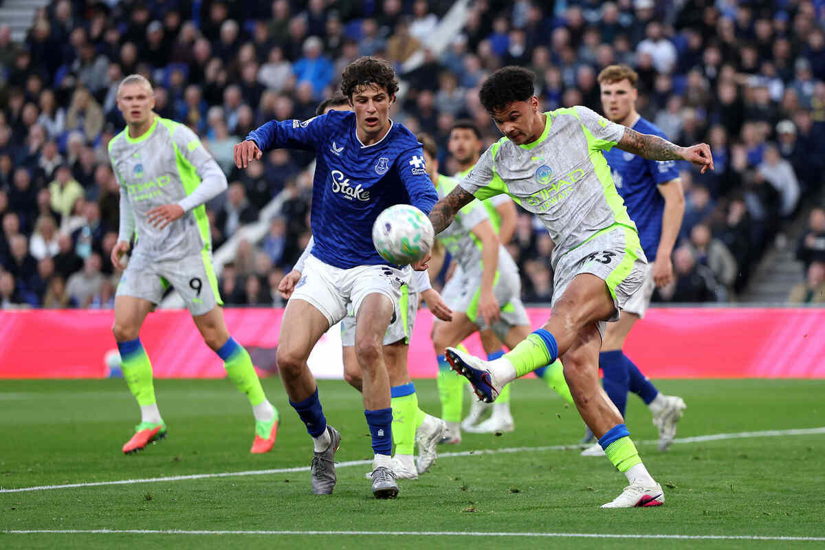 Imagem da noticia City empata com Everton e se complica na briga pelo título da Premier League