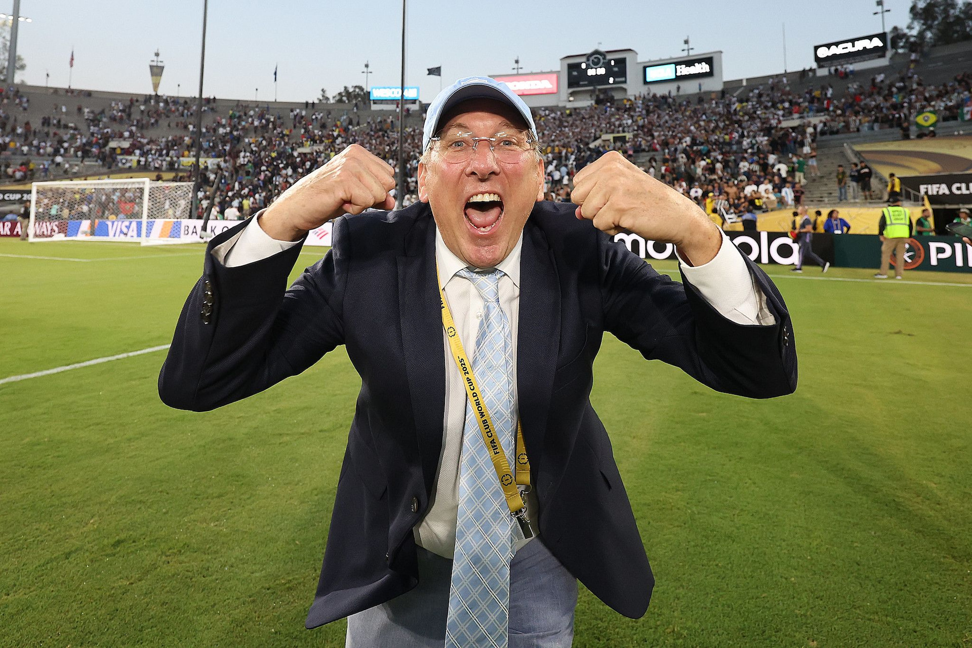 Imagem da noticia Ex-Lyon crítica John Textor após rebaixamento e alerta: “Vai fazer o mesmo com o Botafogo”