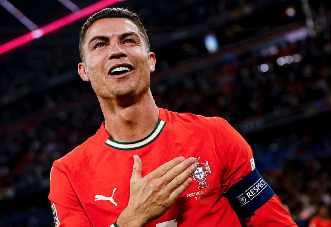 Imagem da noticia Ex-jogador revela que Cristiano Ronaldo deu celulares para todos os funcionários no Real