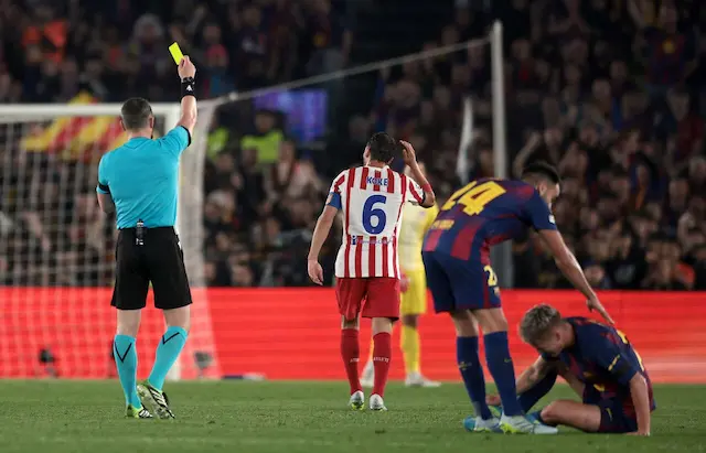 Barcelona apresenta queixa à UEFA e contesta arbitragem contra o Atlético Barcelona apresenta queixa à UEFA e contesta arbitragem contra o Atlético