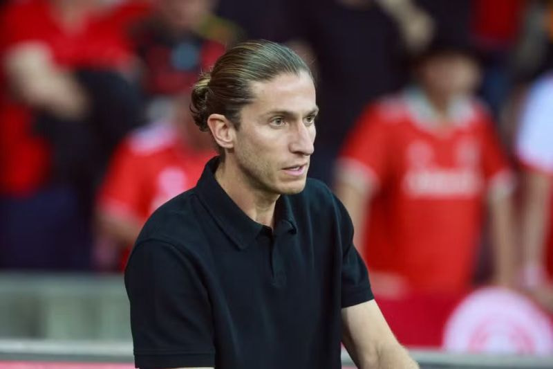 Imagem da noticia Filipe Luís comenta escalação ofensiva e lamenta empate