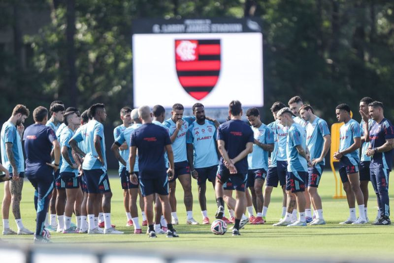 Imagem da noticia Filipe Luís tem dúvidas no elenco do Flamengo às vésperas do Mundial