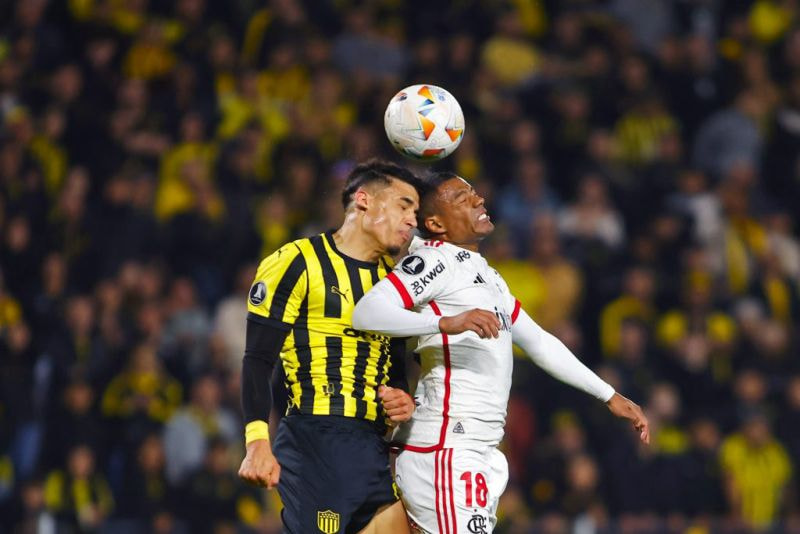 Imagem da noticia Flamengo não sai do zero e cai para o Peñarol nas quartas da Libertadores