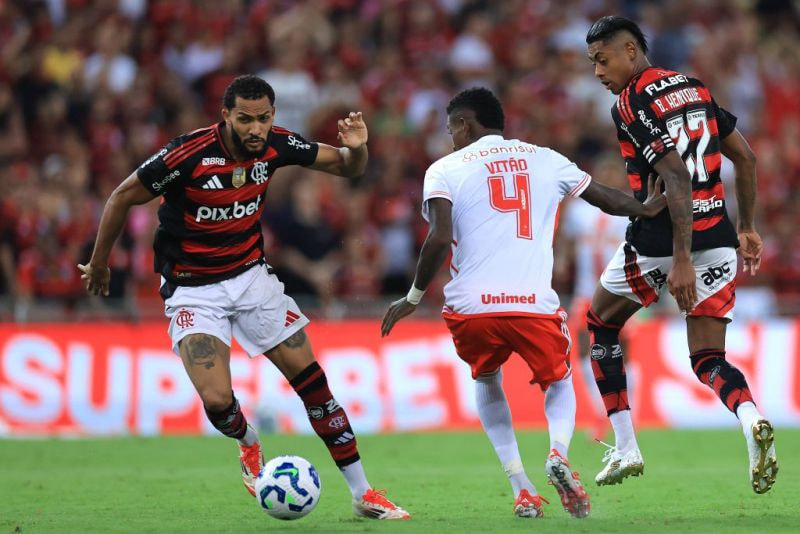 Imagem da noticia Flamengo e Inter empatam em jogo movimentado na estreia do Brasileirão