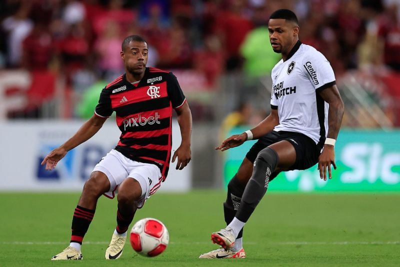 Imagem da noticia Flamengo encara o Botafogo em confronto decisivo pela liderança doBrasileirão