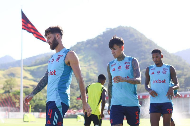 Imagem da noticia Flamengo enfrenta Vasco desfalcado e de olho na Taça Rio