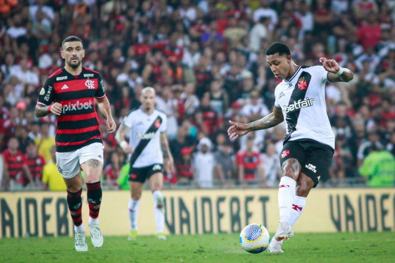 Imagem da noticia Vasco e Flamengo abrem semifinal do Carioca no Nilton Santos