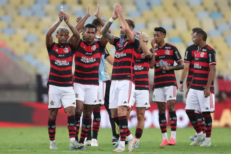 Imagem da noticia Flamengo se aproxima do topo e reanima suas chances no Brasileirão