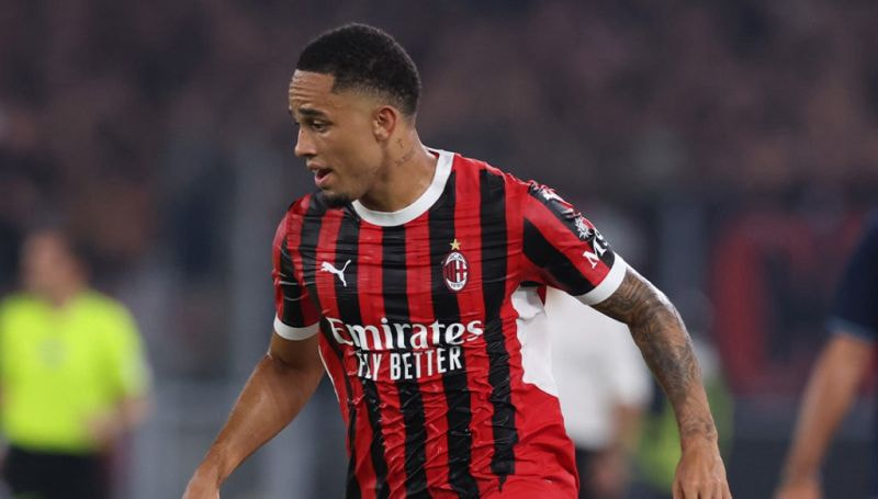 Imagem da noticia Na mira do Flamengo, Noah Okafor pertence ao Milan e estava no Napoli