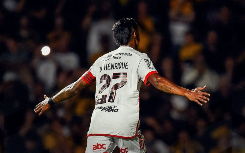 Imagem da noticia Flamengo vence e afunda o Criciúma no Z4 do Brasileirão