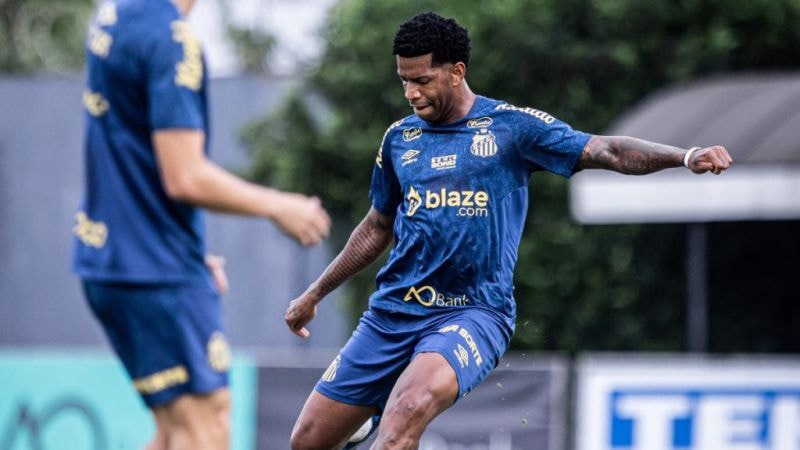 Imagem da noticia Gil retorna ao time do Santos e pede concentração na reta final