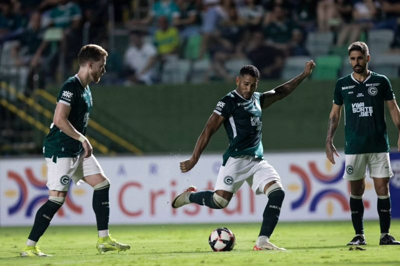 Imagem da noticia Goiás goleia o União Rondonópolis e avança na Copa Verde