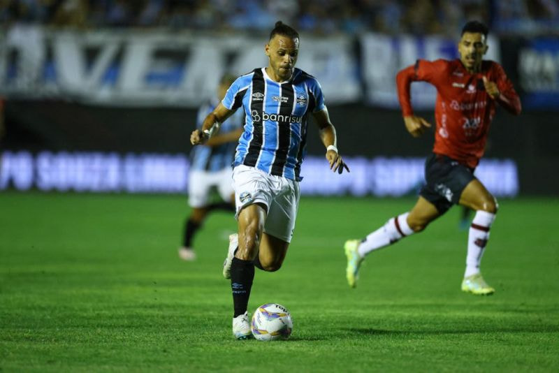 Imagem da noticia Grêmio empata com Brasil de Pelotas em estreia no Campeonato Gaúcho