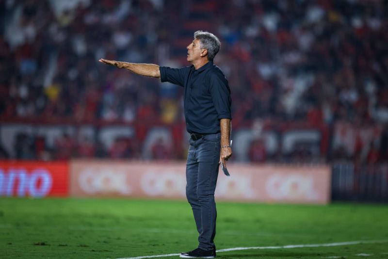 Imagem da noticia Grêmio vence o Cuiabá com estreia decisiva de Braithwaite