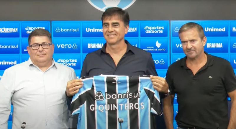 Imagem da noticia Gustavo Quinteros é apresentado no Grêmio: "Sempre quis treinar no Brasil"
